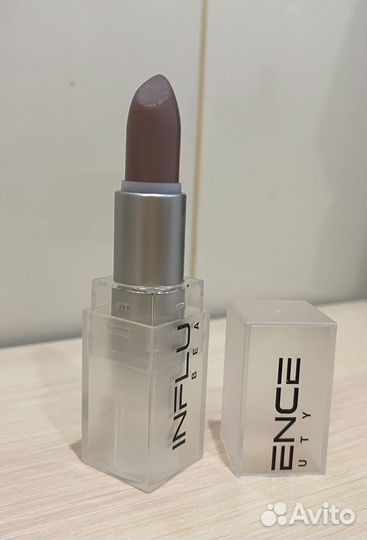 Помада influence