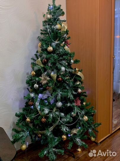 Ель искуственная 210