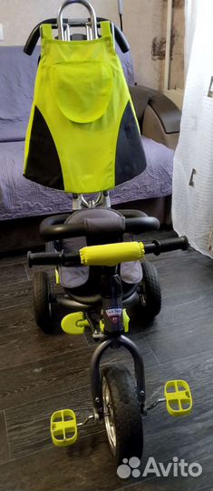 Детский трехколесный велосипед
