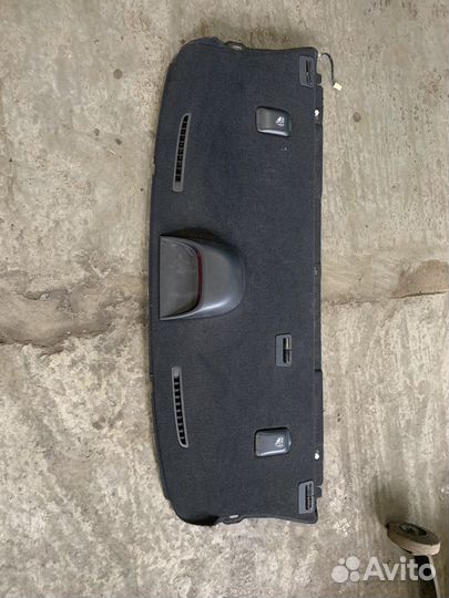 Задняя полка на subaru legacy