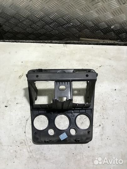 Рамка магнитолы Ford Fusion