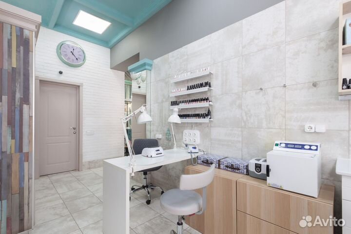 Мастер маникюра