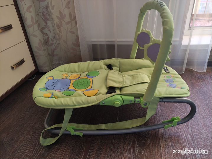 Шезлонг детский