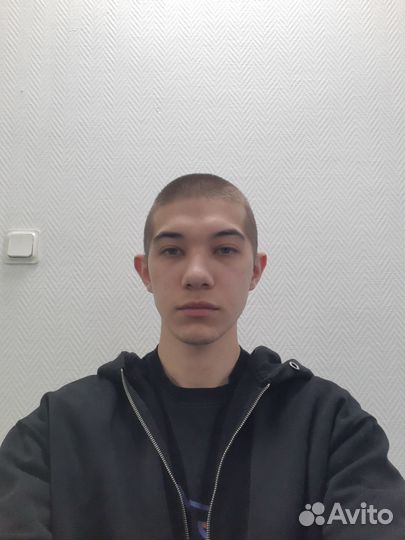 Помощник на кухне, повар