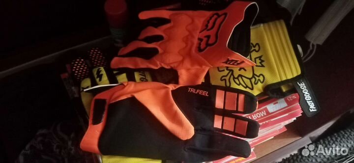 Веломотоперчатки