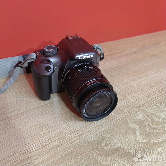 Зеркальный фотоаппарат Canon EOS 1100D