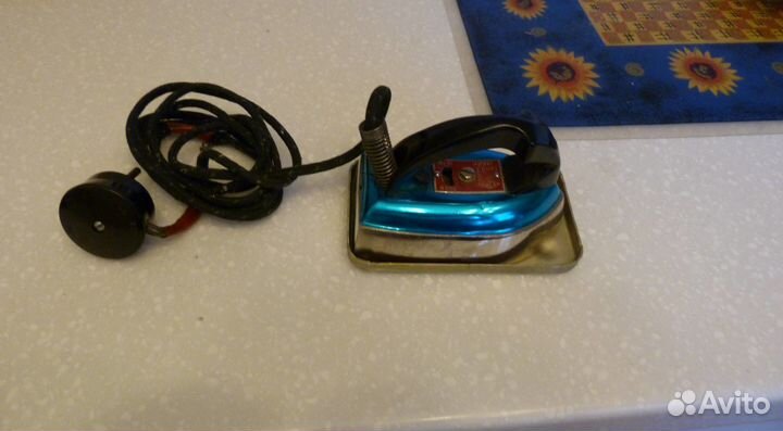Дорожный утюг времен СССР