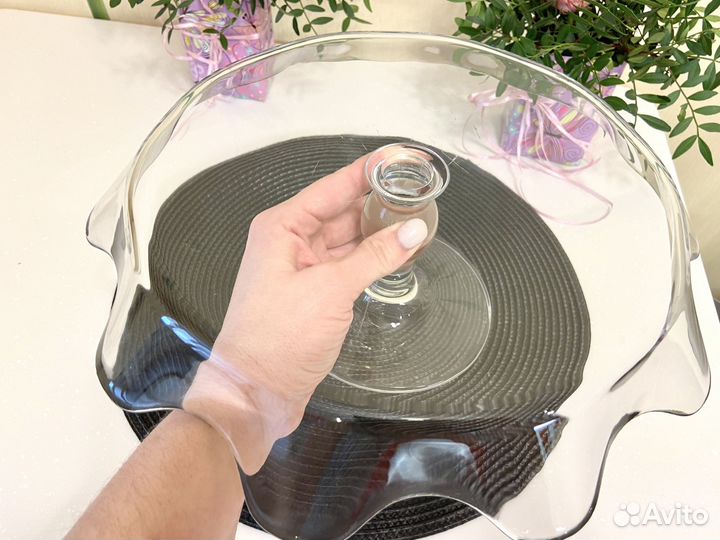 Тортовница на ножке из стекла Икеа