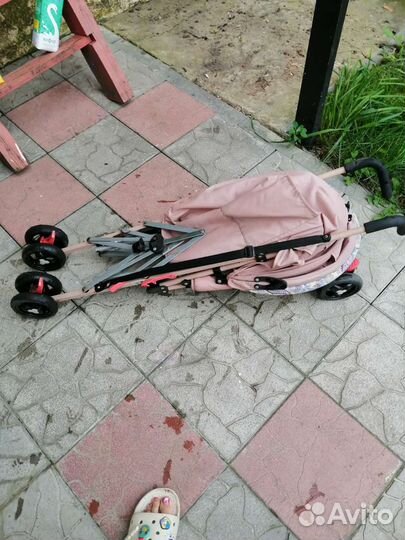 Прогулочная коляска