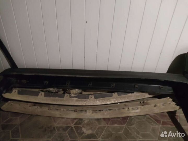 Бампер задний на Вольво 945.745.универсал.фургон