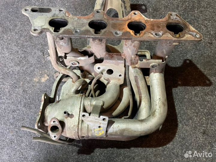 Коллектор впускной Mitsubishi Lancer 9 4G18 2005