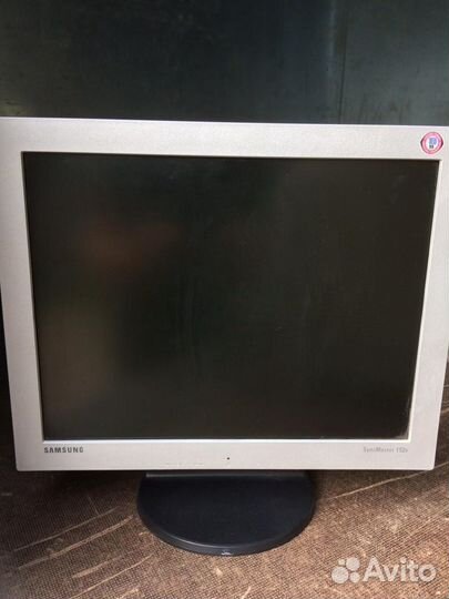 Монитор Samsung