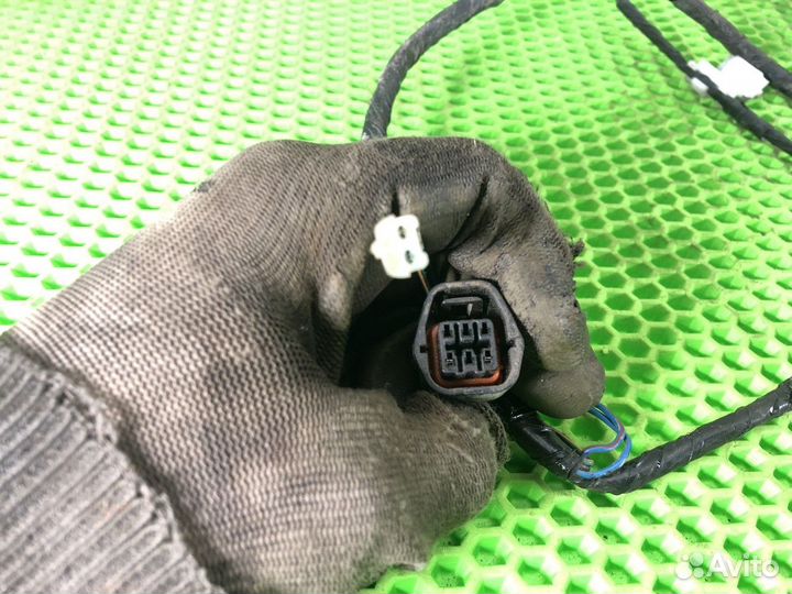 Электропроводка (коса) двери багажника