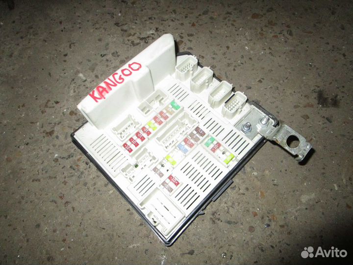 Блок предохранителей моторный Renault Kangoo 2