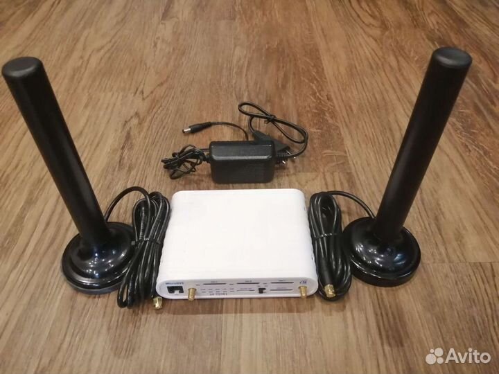 Маршрутизатор Micro SV5 4EML