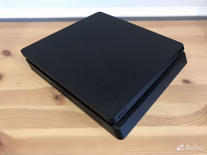 Sony Playstation 4 Slim
