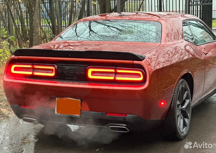 Аренда musclecar Dodge challenger