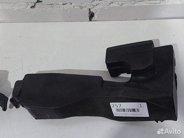 Уплотнитель капота Land Rover Discovery 5 L462