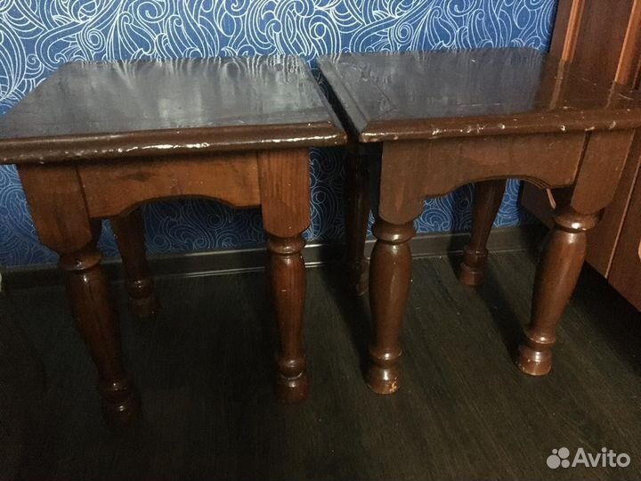 Кухонный стол и стулья