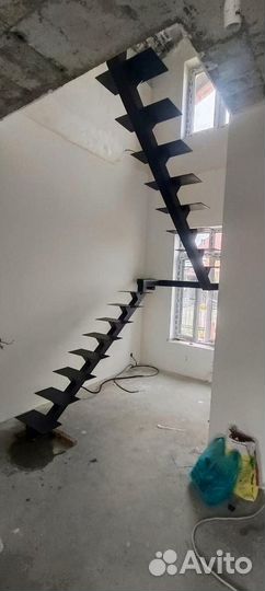 Лестница на металлокаркасе