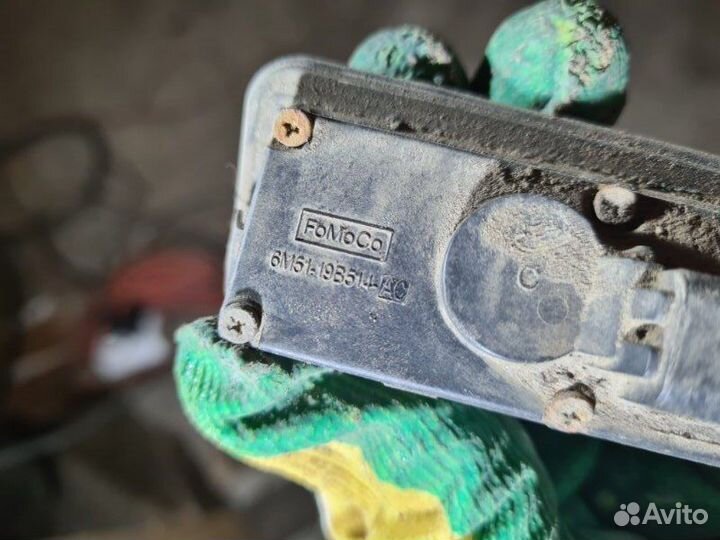 Кнопка открывания багажника Ford Focus 2 kkda 2008