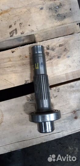 Вал гидромотора Hitachi