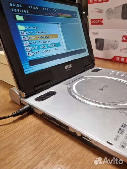 Портативный видеопроигрыватель