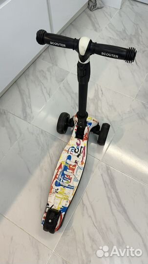 Moby Kids складной Art светящиеся колеса