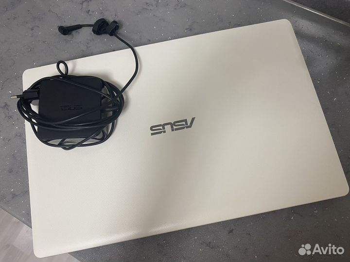 Ноутбук asus на запчасти