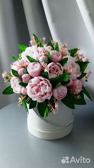 Дизайнерский букет. Пионы Розы Тюльпаны лилии орхи