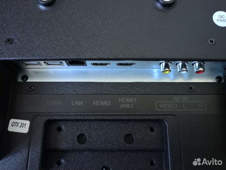 Телевизор smart tv с wifi 32 б/у на запчасти