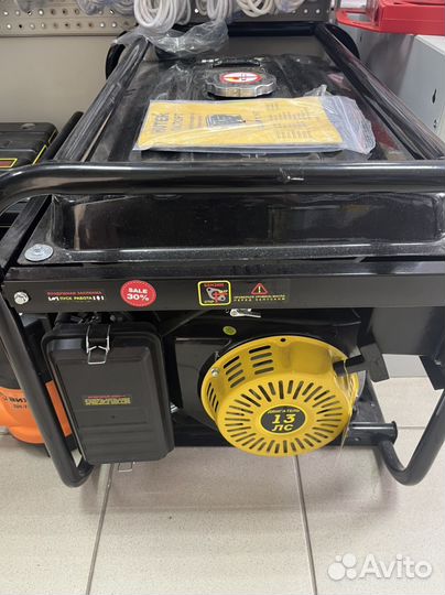 Бензиновый генератор