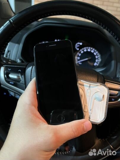 iPhone 7 отличный