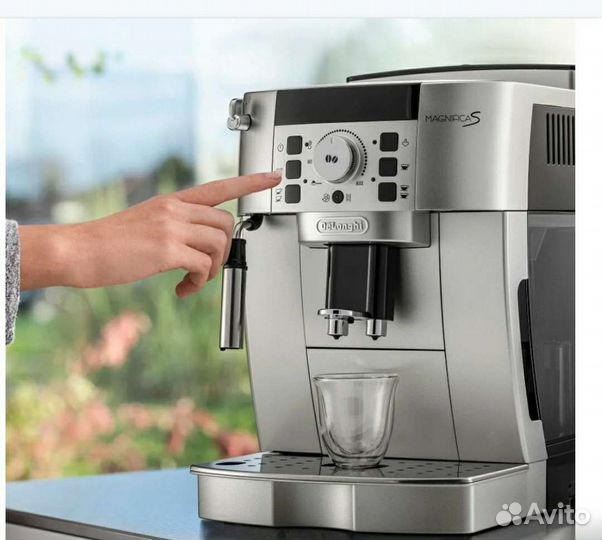 Кофемашина DeLonghi magnifica S
