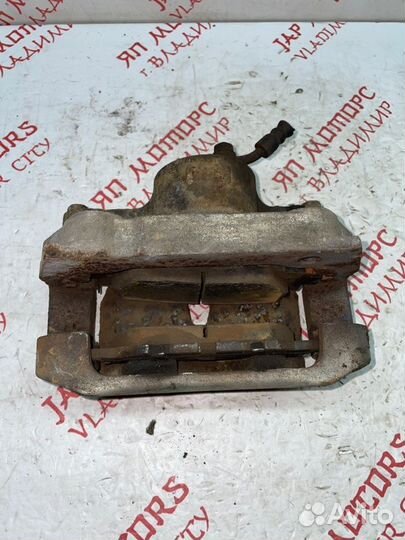 Суппорт тормозной передний левый Lexus Is 250 4GR