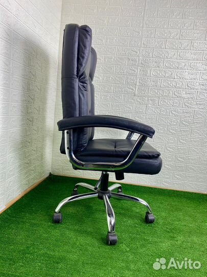 Офисное кресло новое