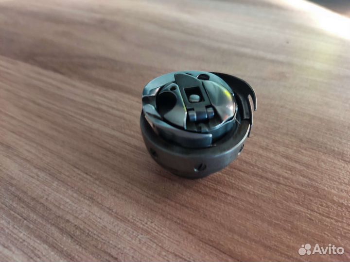 Челнок для швейной машины