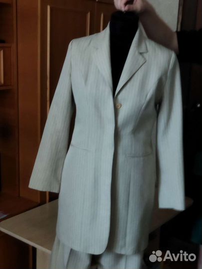 Брючный костюм женский 42 44