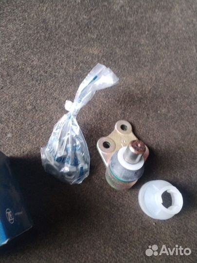 Шаровая опора Мерседес Вито w638