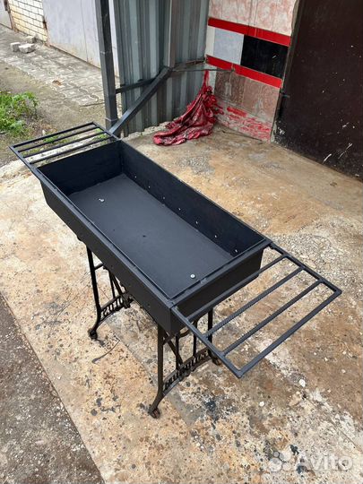 Мангал со съемными боковыми решетками