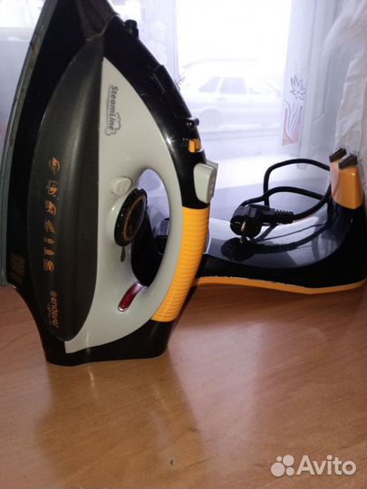 Утюг беспроводной