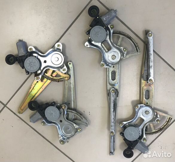 Стеклоподьемник toyota crown GRS182 (Тойота Краун)