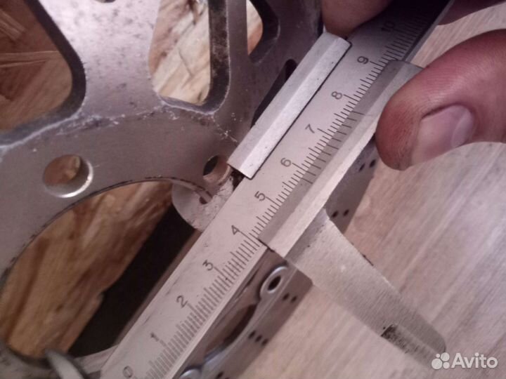 Тормозной диск передний