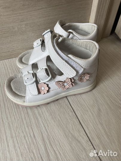 Сандали детские