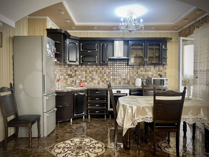 3-к. квартира, 83,2 м², 5/18 эт.