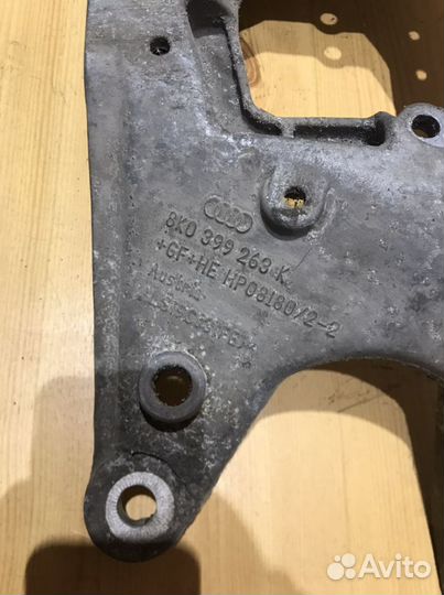 Кронштейн вариатора Audi A4 B8