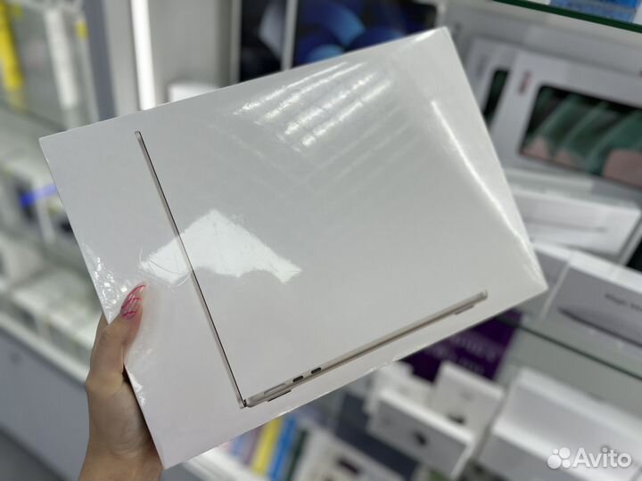 Apple MacBook Air M2 8/256GB Starlight Рассрочка