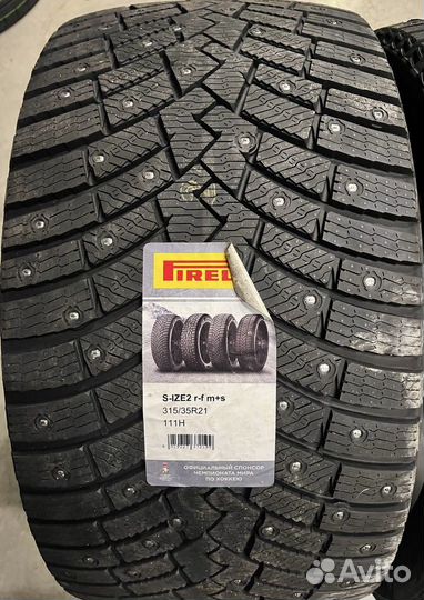 Pirelli Ice Zero 2 275/40 R21 и 315/35 R21 111H