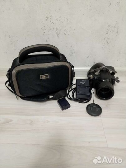 Фотоаппарат panasonic lumix на запчасти+сумка