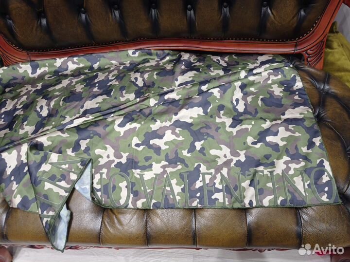 Платок valentino шелк ручной подгиб 